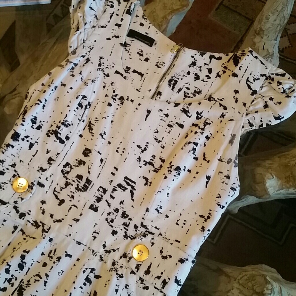 Cotton dress size fits 4-6 the best